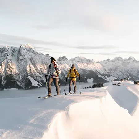 아파트 In Near Slopes