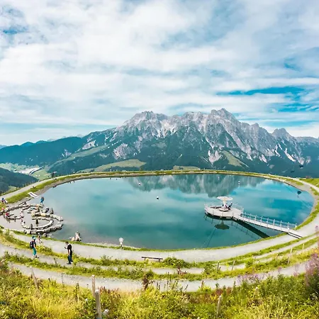 In Near Slopes 萨菲登安斯泰内嫩米尔